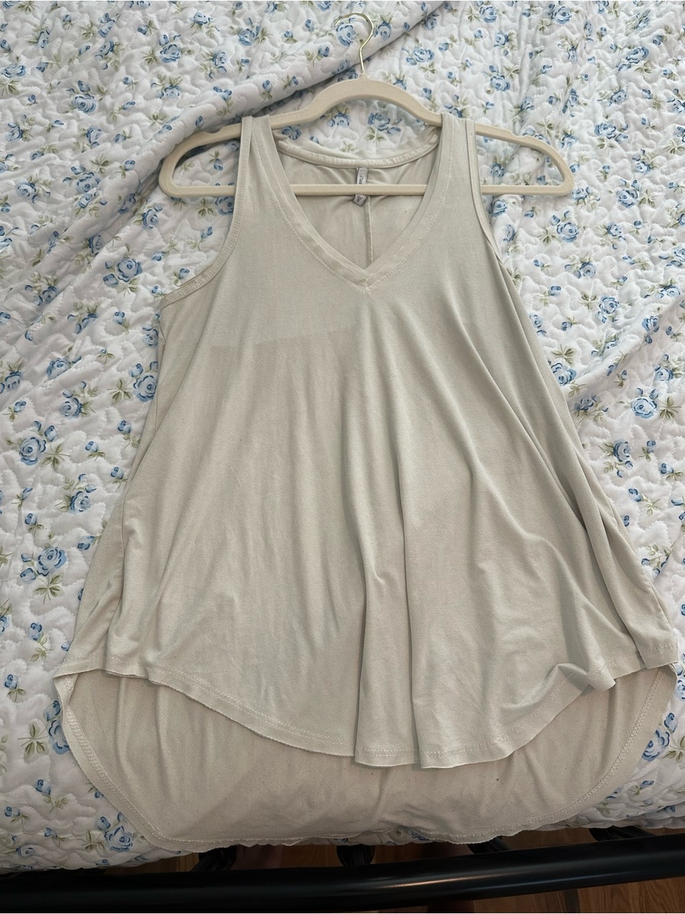 Z Supply Sleeveless V-Neck Swing Tank Top - Light Cream